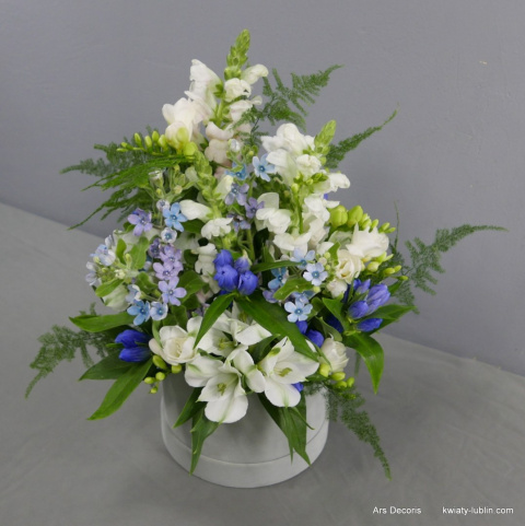 Flowerbox inwencja florysty ............ 3 wielkości Flowerbox inwencja florysty ............ 3 wielkości