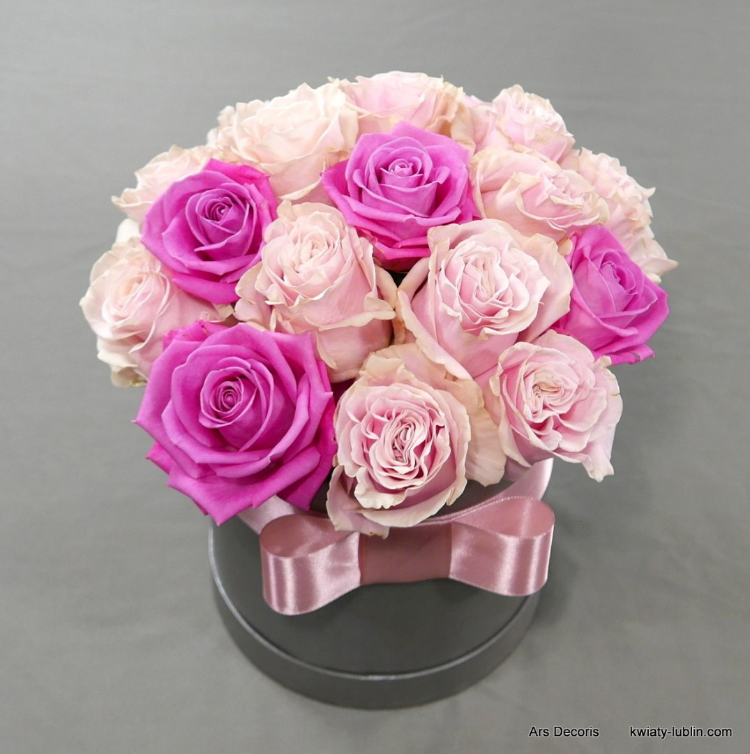 Flowerbox z róż średni różne kolory