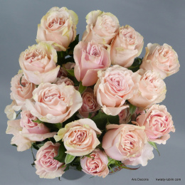 Róże jasny róż długie od 5 do 100 szt.
