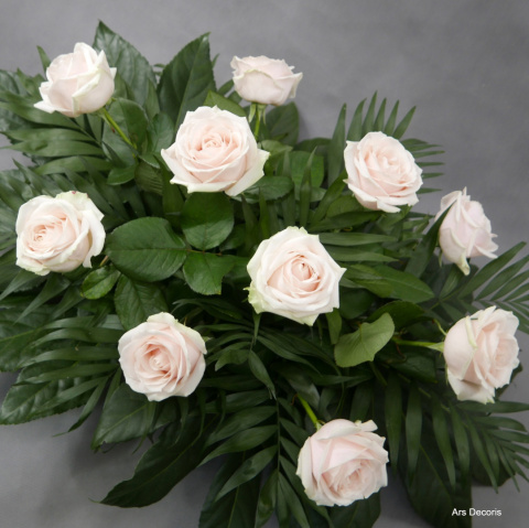 Floret z róż ...................................... do wyboru kolor róż i 3 wielkości Floret z róż ...................................... do wyboru kolor róż i 3 wielkości