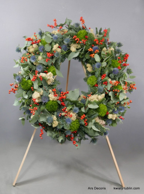 Wieniec rzymski, średnica ok. 80 cm - inwencja florysty Wieniec rzymski, średnica ok. 80 cm - inwencja florysty