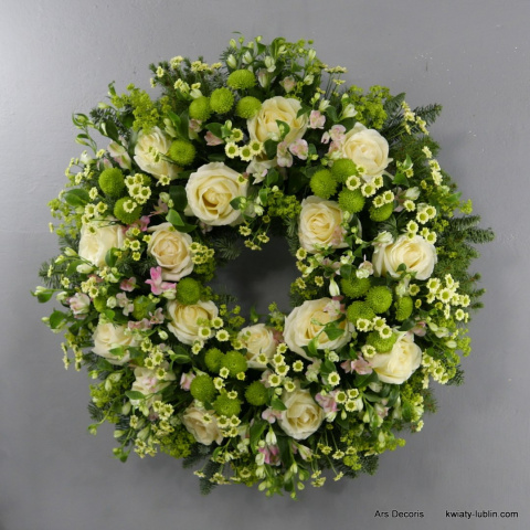 Wieniec rzymski, średnica ok. 80 cm - inwencja florysty Wieniec rzymski, średnica ok. 80 cm - inwencja florysty
