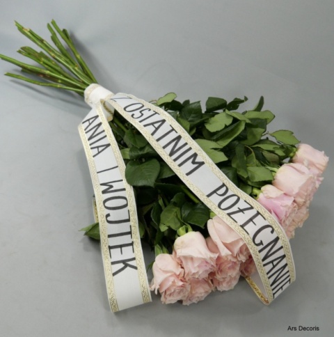 Bukiet pogrzebowy - inwencja florysty